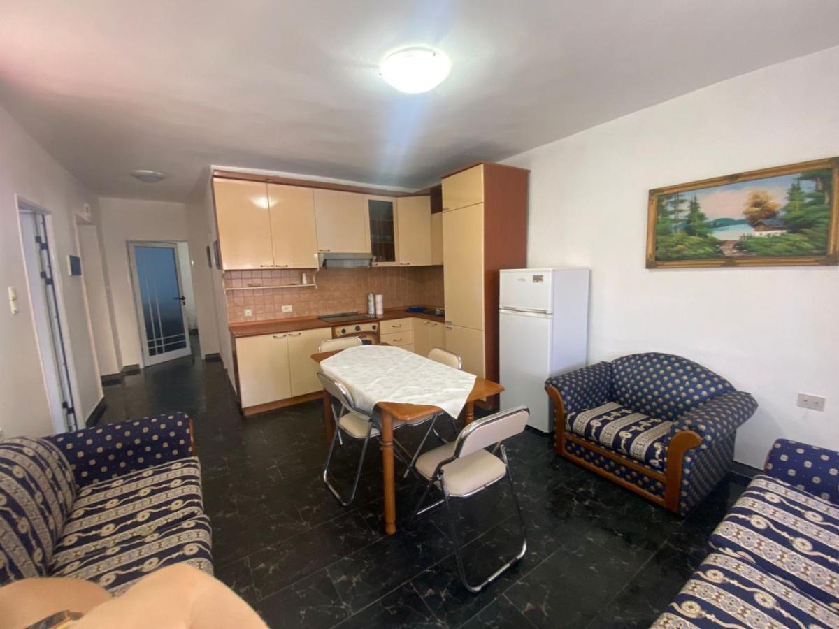 Pina'S House Apartment Vlore Exterior photo